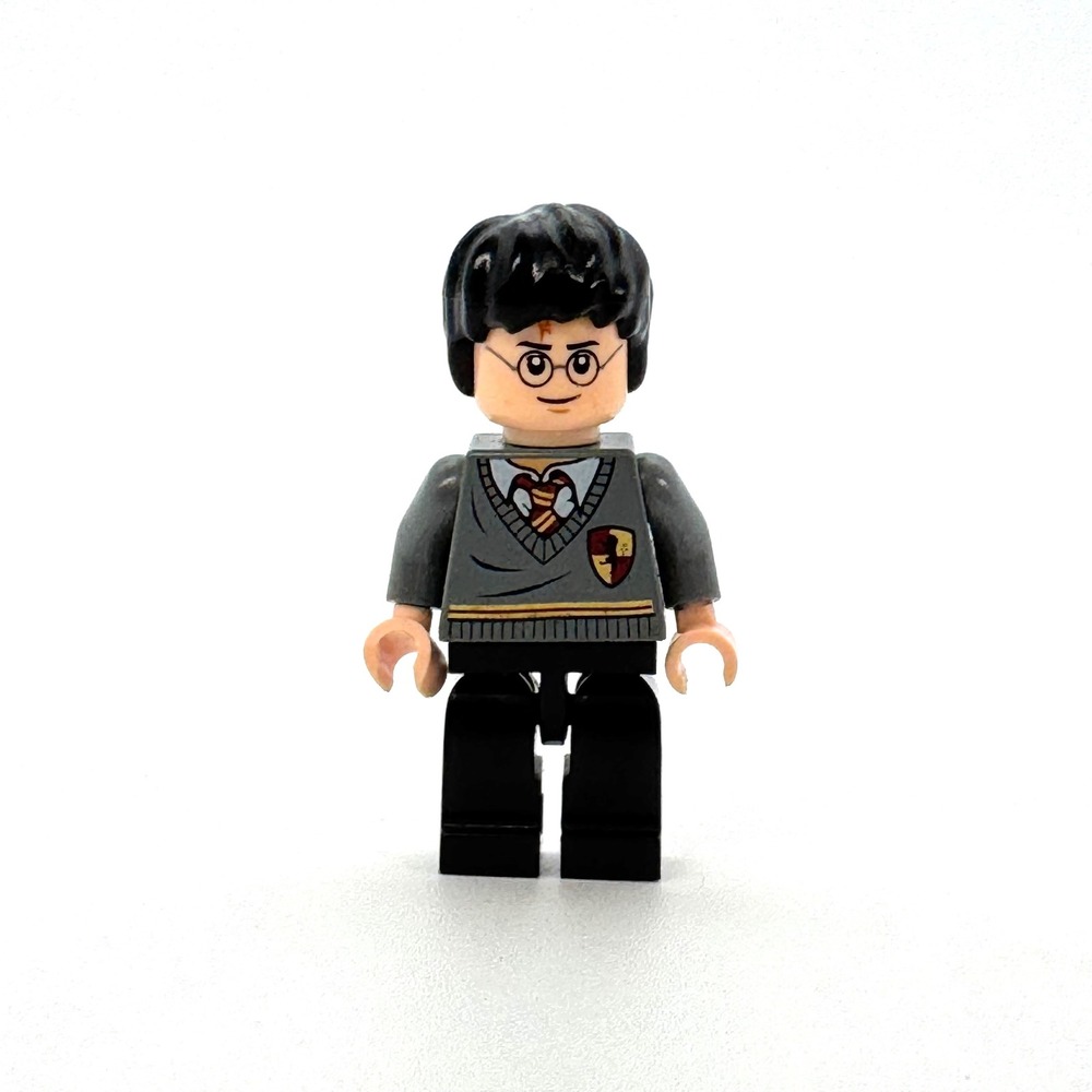 LEGO Harry Potter Minifigure Gryffindor Sweater Shield Crest Short Legs hp151